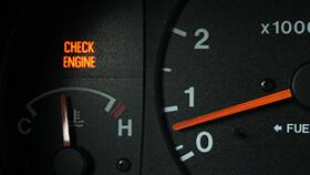 Почему загорается и пропадает индикатор Check Engine